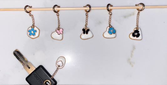 Accessoire en argile – Détail de charme à emporter